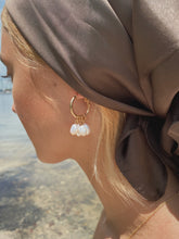 Load image into Gallery viewer, Estelle Drop Pearl Earrings

