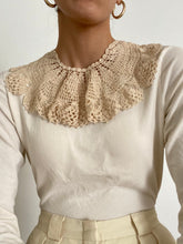 Load image into Gallery viewer, Antique Hand Crocheted Detachable Peter Pan Collar

