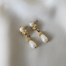 Load image into Gallery viewer, Vintage Renaissance Pearl Dangle Earrings
