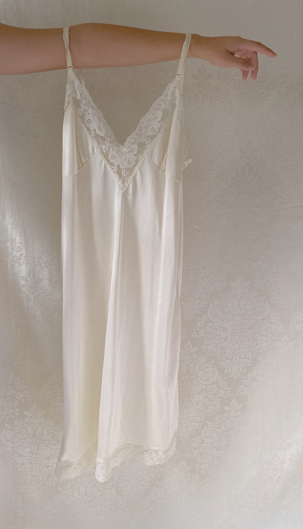 Vintage Ivory Night Gown - Sally De La Rose