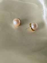 Load image into Gallery viewer, Vintage Pearl Stud Earrings
