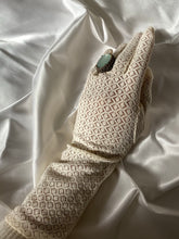 Load image into Gallery viewer, Vintage 50s Mid Length Gloves - Sally De La Rose
