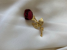 Load image into Gallery viewer, Vintage Gold Red Rose Brooch Pin
