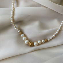 Load image into Gallery viewer, Vintage 1970s Monet Pearl Necklace

