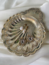 Load image into Gallery viewer, Vintage Silver Metal Shell Tray Bowl

