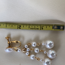 Load image into Gallery viewer, Vintage Hanging Pearl Clip Ons
